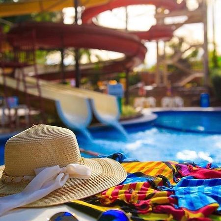 Hotel Golden Dolphin Com Cafe Da Manha! Piscinas 24H Caldas Novas Ngoại thất bức ảnh