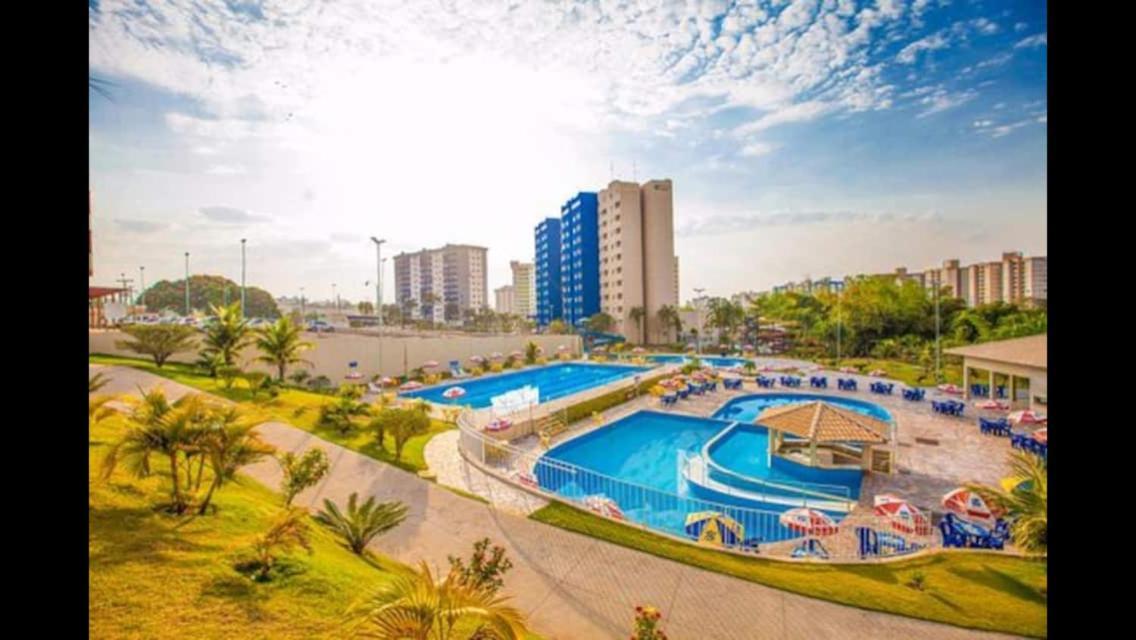 Hotel Golden Dolphin Com Cafe Da Manha! Piscinas 24H Caldas Novas Ngoại thất bức ảnh