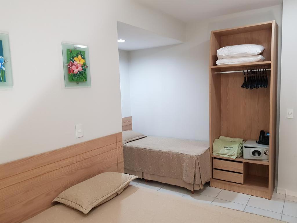 Hotel Golden Dolphin Com Cafe Da Manha! Piscinas 24H Caldas Novas Ngoại thất bức ảnh