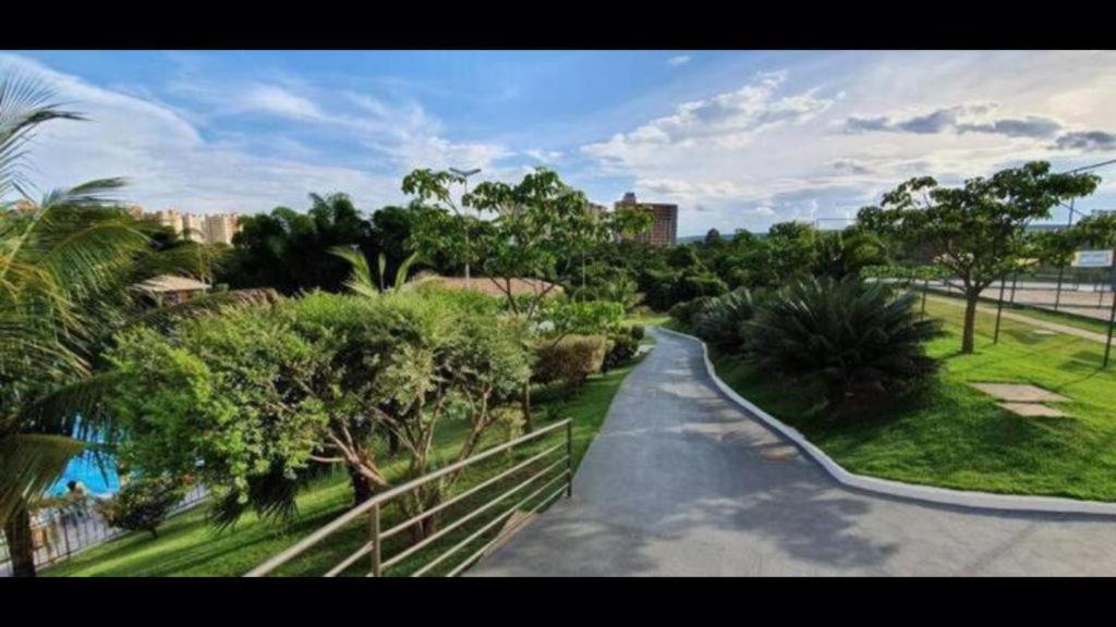 Hotel Golden Dolphin Com Cafe Da Manha! Piscinas 24H Caldas Novas Ngoại thất bức ảnh